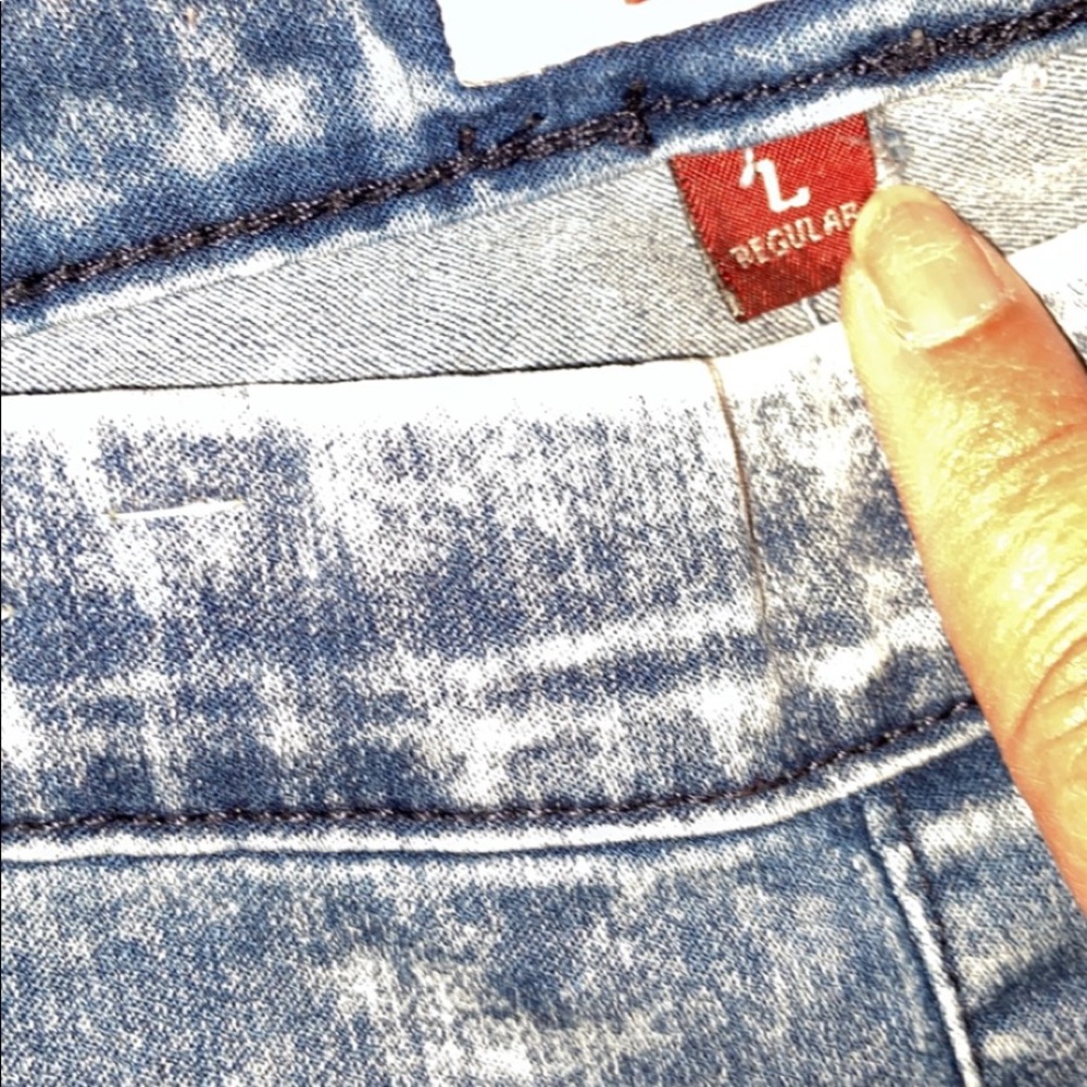 L.E.I Jeans - Picture 3 of 4